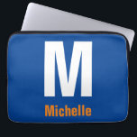 Monogram Eigenname Initial Modern Schlicht Minimal Laptopschutzhülle<br><div class="desc">Sie können die Informationen mit Ihren persönlichen Daten mit einfachen und nützlichen Bearbeitungs-Tools ändern. So haben Sie ein Produkt,  das völlig einzigartig für Sie ist.</div>