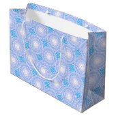 Monogram Electric Blue Circles pattern Große Geschenktüte (Rückseite Schrägansicht)