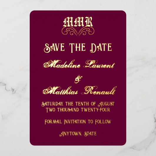 Monogram Elegant Burgundy & Gold Save the Date Folieneinladung (Vorderseite)