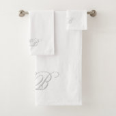 Monogram Elegant Gray Initials White Badhandtuch Set (Insitu)