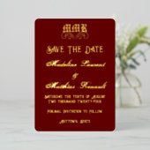 Monogram Elegant Red & Gold Save the Date Folieneinladung (Stehend vorne)