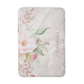 Monogram Elegant Rose and Peony Floral Badematte (Vorderseite Vertikal)