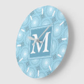 Monogram Engelblau-Kreismuster Große Wanduhr (Winkel)