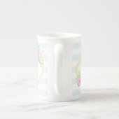 Monogram Extravagant Pink Roses Blueberry Knochen Porzellantasse (Rückseite)