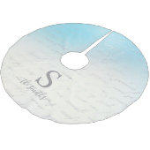 Monogram Family White Blue Muster Weihnachten Polyester Weihnachtsbaumdecke (Schrägansicht)