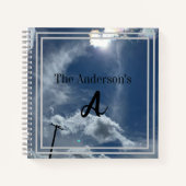 Monogram Foto Hellblauer Himmel mit Sundog Notizblock (Vorderseite)