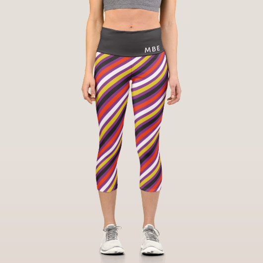 Monogram Fun Girly Strip Modernes Halloween Capri Leggings (Vorderseite)