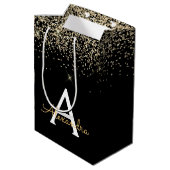 Monogram für den Gold Black Luxury Glitzer Mittlere Geschenktüte (Rückseite Schrägansicht)