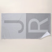 Monogram für leichte graue und graue moderne Initi Strandtuch (Vorderseite)