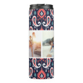 Monogram für Navy und Coral Ikat Paisley Custom Fo Thermosbecher (Rückseite)