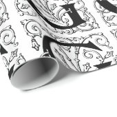 Monogram G Initial Black and White Floral Pattern Geschenkpapier (Rolleneckpunkt)