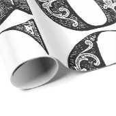 Monogram G Initial Black and White Floral Pattern Geschenkpapier (Rolleneckpunkt)