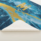 Monogram Geode Agate Gemstone Blue und Gold Sherpadecke (3/4)