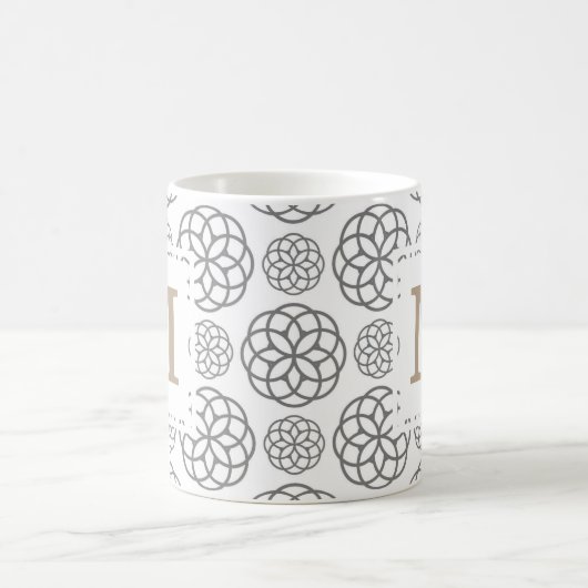 Monogram Geometric Pattern Grau Gold Personalisier Kaffeetasse (Mittel)