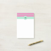 Monogram Girly Pink und Green Zigzag Muster Post-it Klebezettel (Auf Schreibtisch)