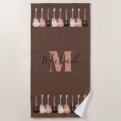 Monogram Gitarrenmuster rustikal braun Strandtuch (Vorderseite)
