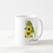 Monogram Gold Sunflower Girly Floral Initial Kaffeetasse (VorderseiteRechts)
