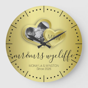Monogram Gold Valentine Paper Cutout Hearts Foto Große Wanduhr