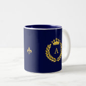 Monogram & Golden Crown & Laurel on Navy Blue Zweifarbige Tasse (VorderseiteRechts)