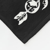 Monogram Gothic Heart and Arrow Pattern Fleecedecke (Ecke)
