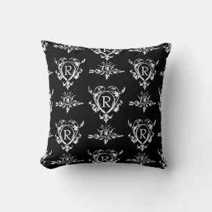 Monogram Gothic Heart and Arrow Pattern Kissen