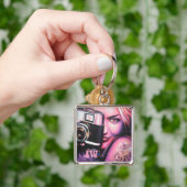 Monogram Grafitti Frau mit Kamera Schlüsselanhänger (Hand)