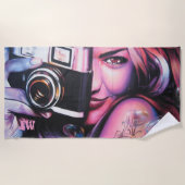 Monogram Grafitti Frau mit Kamera Strandtuch (Vorderseite)