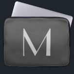 Monogram Gray Modern Fügen Sie Ihren Namen zuerst  Laptopschutzhülle<br><div class="desc">Karo in unseren modernen minimalistischen Vorlagen,  um Ihnen zu helfen,  Ihr berufliches Produkt zu entwerfen.</div>