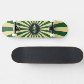 Monogram Green Funky Sun Rays Muster Skateboard (Horizontal)