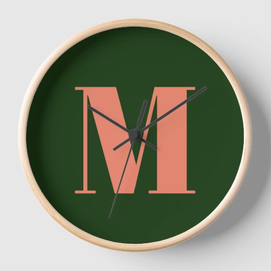 Monogram Green Letter Simple Modern Uhr (Vorderseite)