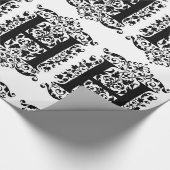 Monogram H Initial Black and White Floral Pattern Geschenkpapier (Ecke)