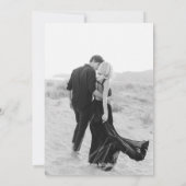 Monogram Hand Lettered Chic Cross Wedding Einladung (Rückseite)