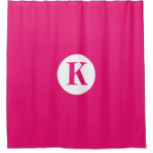 Monogram Hot Pink Initial Individuelle Name Modern Duschvorhang (Vorderseite)