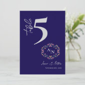 Monogram Hübsch Floral Frame Wedding Tischnummer (Stehend Vorderseite)