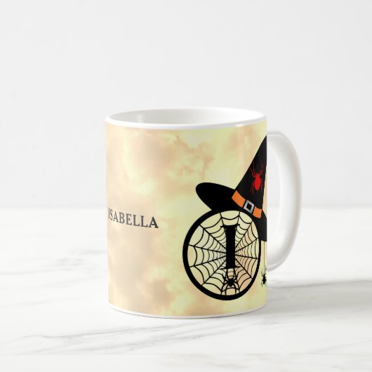 Monogram I Halloween Sky Hexenspinnen Name Kaffeetasse (VorderseiteRechts)