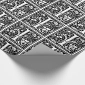Monogram I Initial Black and White Floral Pattern Geschenkpapier (Ecke)