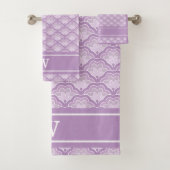 Monogram Initial Abstract Purple Floral Pattern Badhandtuch Set (Insitu)