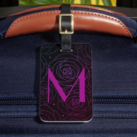 Monogram Initial Dunkle Florale Rose Magenta Lila Gepäckanhänger (Vorderseite Insitu 2)
