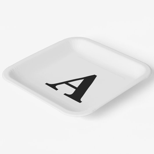 Monogram Initial Elegant Individuelle Name Schwarz Pappteller (Gewinkelt)