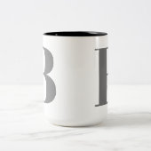 Monogram Initial Letter Black and White Elegant Zweifarbige Tasse (Mittel)