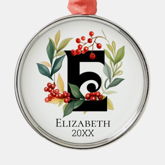 Monogram Initial Letter E Berry Wreath Christmas Ornament Aus Metall (Vorne)