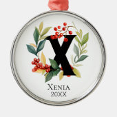Monogram Initial Letter X Berry Wreath Christmas Ornament Aus Metall (Vorne)