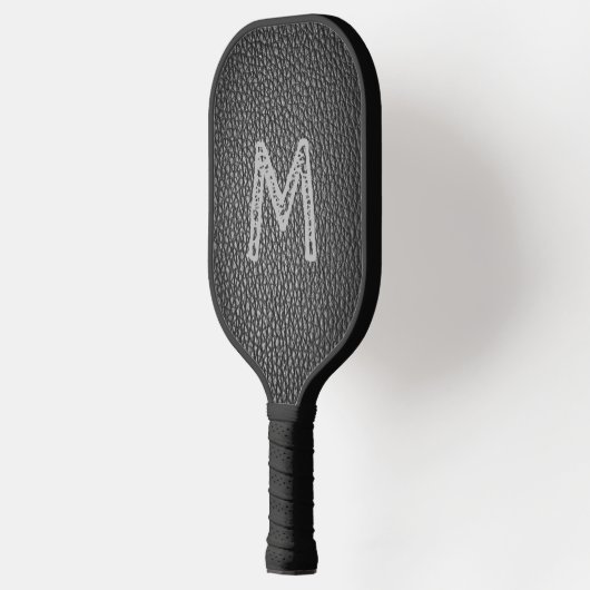 Monogram Initial on Black Leather Grains Print Pickleball Schläger (Links)