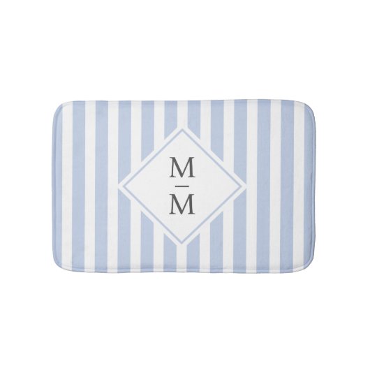 Monogram Initialen staubige hellblaue Streifen Badematte (Vorderseite)