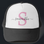 Monogram Initials Calligraphy Minimalistisch Truckerkappe<br><div class="desc">Dieses Design kann in dem Bereich personalisiert werden, der durch das Ändern des Fotos und/oder Textes zur Verfügung gestellt wird. Sie können auch angepasst werden, indem Sie auf Vorlage personalisieren klicken und dann auf die Schaltfläche klicken, um weitere Optionen anzupassen, um die Hintergrundfarbe zu löschen oder zu ändern, Text hinzuzufügen,...</div>