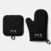 Monogram Initials Couple Name Black Ofenhandschuh & Topflappen-Set (Vorderseite)