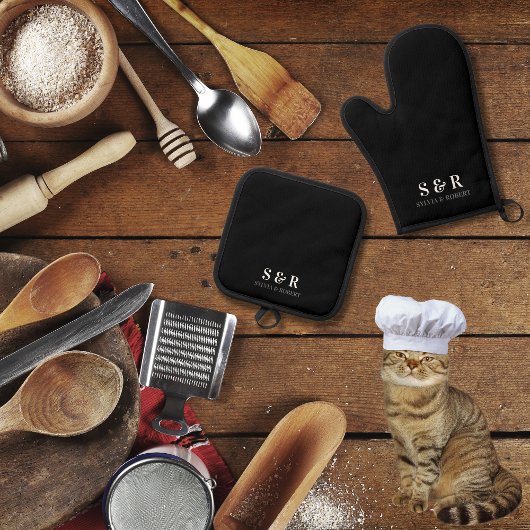 Monogram Initials Couple Name Black Ofenhandschuh & Topflappen-Set