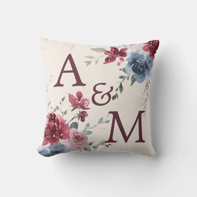 Monogram Initials Dusty Rose Blue Floral Ivory Kissen (Vorderseite)
