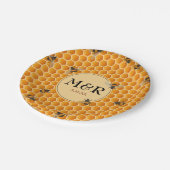 Monogram Initials Honeycomb Bees Gold Pappteller (Schrägansicht)
