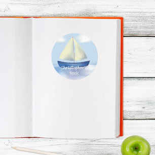 Monogram Kids Sail Boat Dieses Buch gehört Runder Aufkleber
